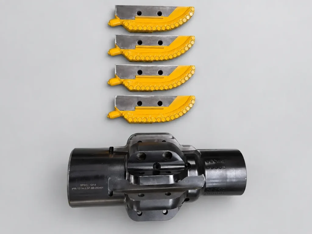 Image alt text: Bolt-on PDC reamer body with replaceable yellow blade assemblies